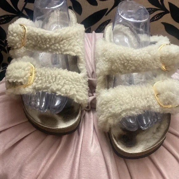🎀 Birkenstock Big Buckle Genuine Shearling Slide Sandal, Cream 8 & 8.5 - Picture 6 of 6